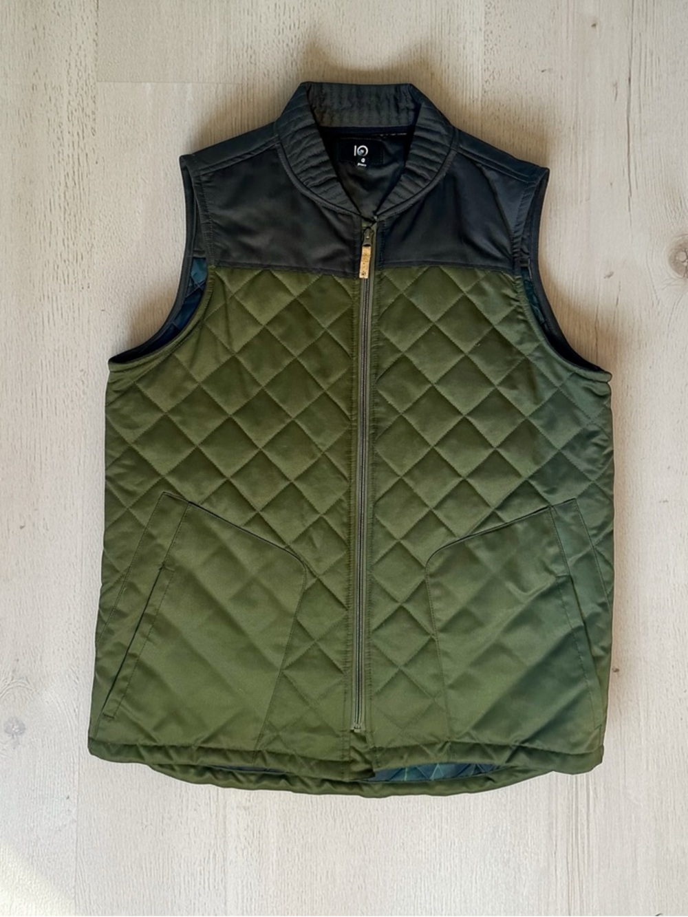 TenTree Olive and Black Quilted Men's Vest Size L